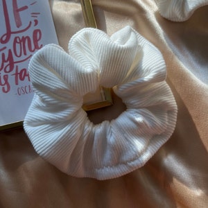 White knit scrunchies, Ribbed soft stretchy scrunchie, gifts for her, scrunchy, cute hair ties, fall scrunchies