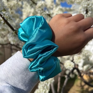 Large blue satin scrunchie | Handmade satin scrunchie | Aqua blue satin scrunchies | XL Jumbo large scrunchie
