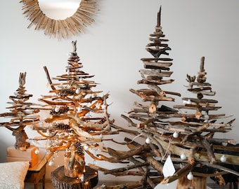 Kerstbomensets van drijfhout. Maak je eigen drijfhoutbos!.. Geen enkele boom is beschadigd. Drijfhout kunstwerk. Verweerd hout. Eco-stijl geschenk.