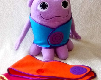 Boov O, a stuffed toy from the cartoon &quot;Home&quot; + two additional outfits