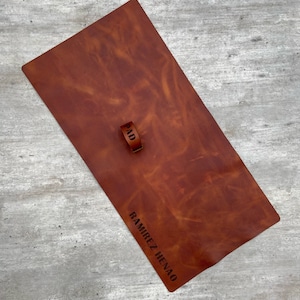 Almohadilla de escritorio personalizada hecha a mano en cuero - Grabado - Alfombrilla de escritorio - Trabajo desde casa - Tamaños personalizados disponibles