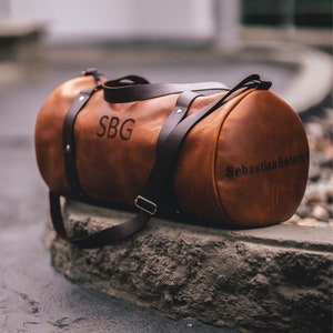 Grain Leather Duffle Bag Monogrammed Genuine Leather Weekender Bag Leather Holdall Overnight Bag For Men Personalized Gift For Him.
