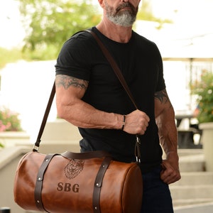 Full Grain Leather Duffle Bag Monogrammed Genuine Leather Weekender Bag Leather Holdall Overnight Bag For Men Gift For Fathers Dad For Men