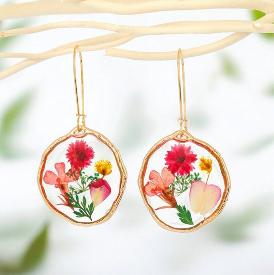 Real Flower in Resin Dangle Earrings – Debra's Passion Boutique