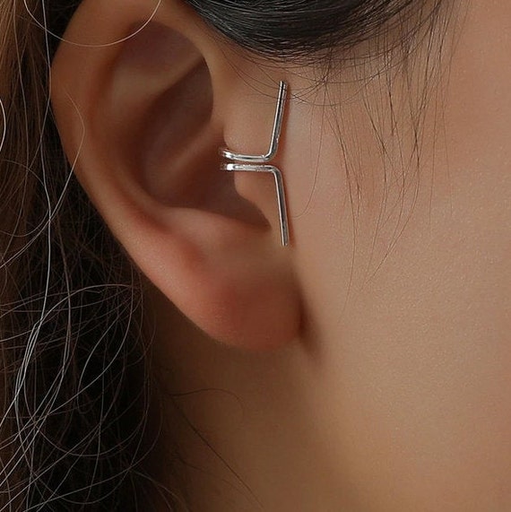 Amazon.com: THUNARAZ 925 Sterling Silver Ear Cuffs for Women No Piercing  Minimalist Helix Fake Piercing Cartilage Cuff Earrings 4 Styles: Clothing,  Shoes & Jewelry
