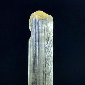 天然の黄色のトリフェーン クンツァイト クリスタル il_1080xN.5566442340_7dh3.jpg