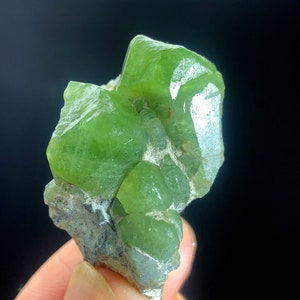 Raw Peridot Crystal Specimen: Olivine Mineral from Supat Pakistan (24 Gram)