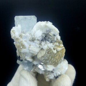 Blue Aquamarine Crystal with Mica, Minerals Specimen, Aquamarine Stone, Raw Aquamarine, Aquamarine From Skardu Pakistan- 116 Gm