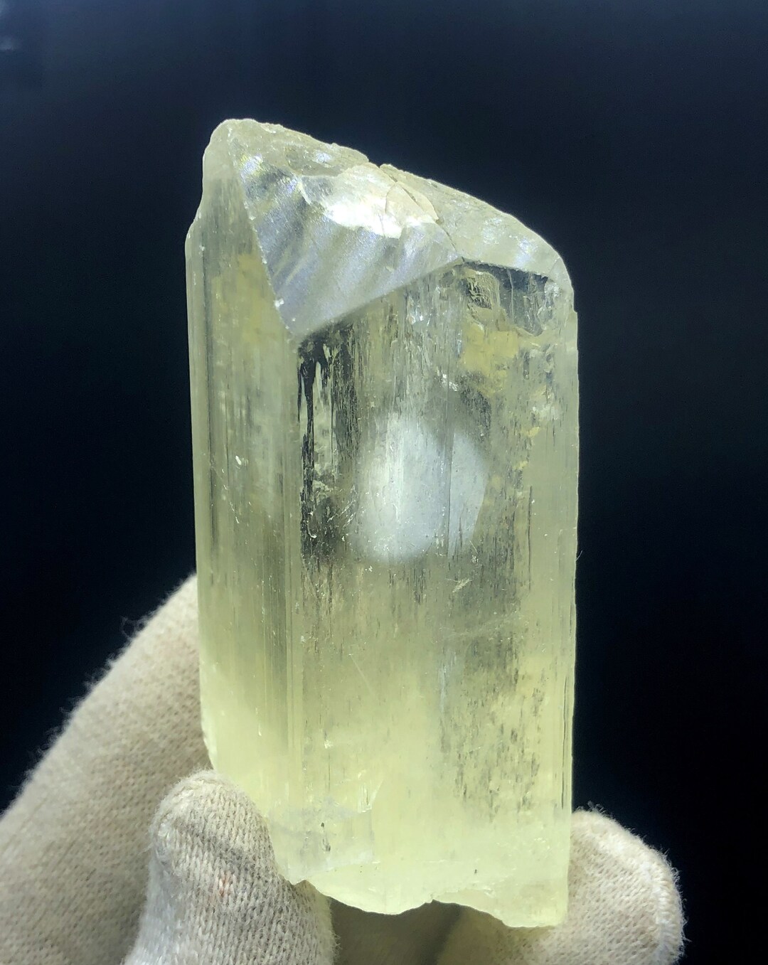 Kunzite Crystal, Yellow Kunzite, Triphane Kunizte, Kunzite Stone