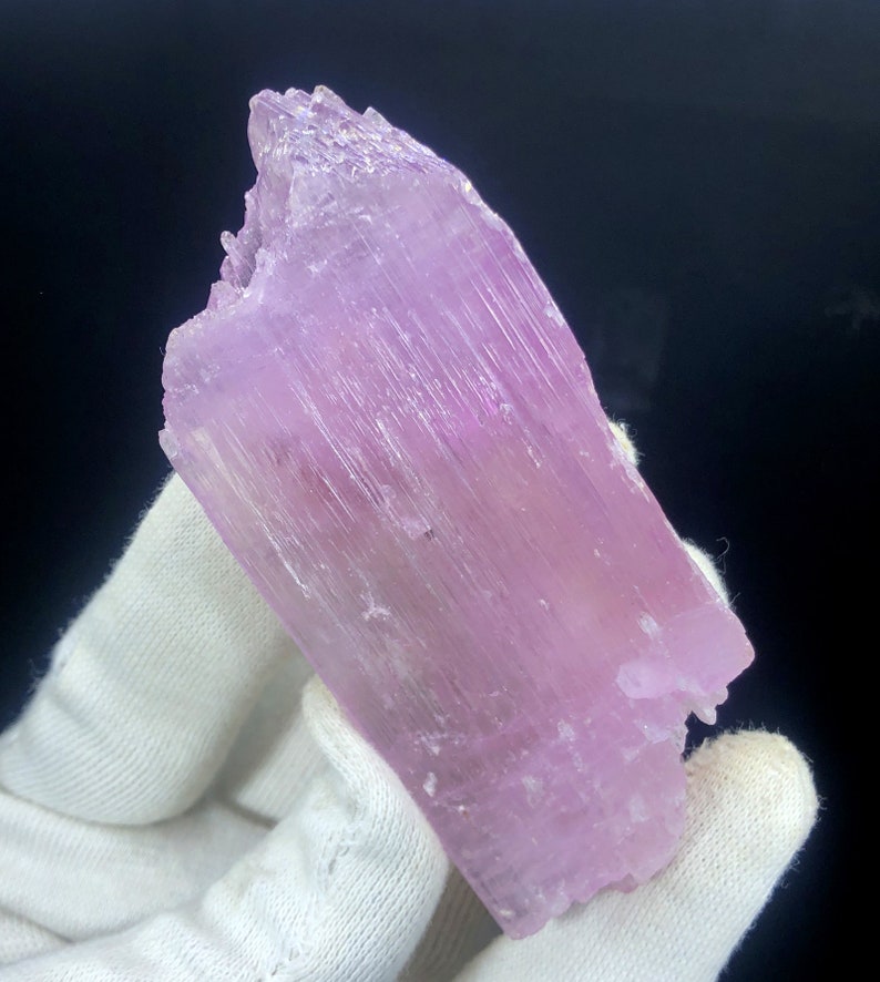 Pink Kunzite, Kunzite Crystal, Natural Kunzite, Mountain Shape ...