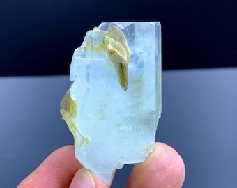 Cristal de água-marinha azul natural terminado do Paquistão - 40 gramas