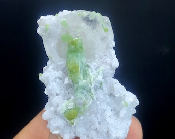 Natürlicher rosa Morganit mit grünem Turmalin, Afghanistan Mineral, 67 Gramm