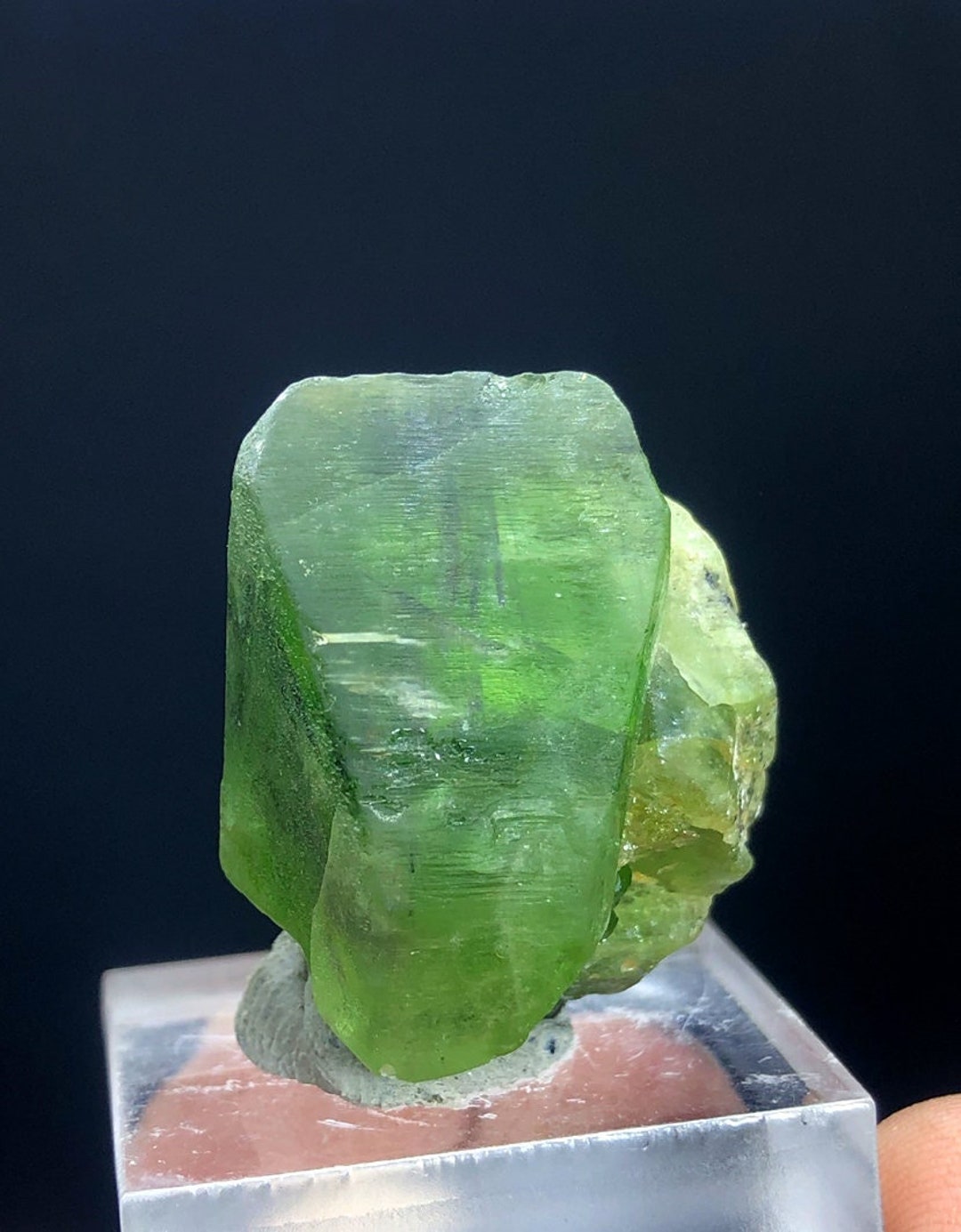 Peridot Crystal Olivine Peridot Crystals Specimen Raw Etsy