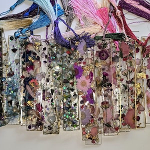 Resin Flower Bookmarks, Real Flower Bookmarks, Flower Bookmarks, Resin Floral Bookmark. Great gift for booklovers, friends, anyone!
