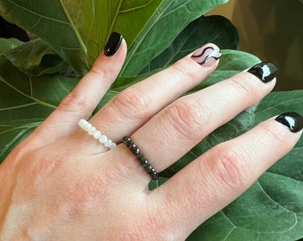 Stretchy Crystal Bead Ring; Stretchy Crystal Ring; Labradorite Ring; Obsidian Ring; Moonstone Ring; Crystal Stone Ring
