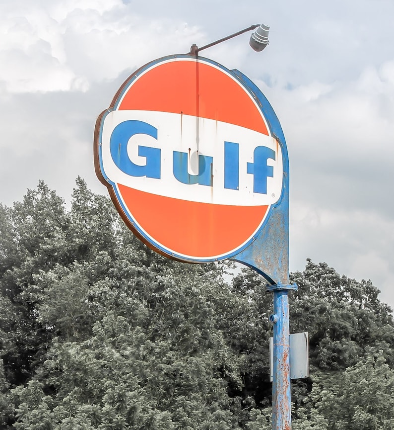 Vintage Gulf Gas Station Photograph: Tennessee Roadside Art Print - Etsy