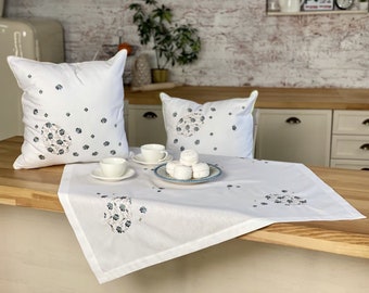 Table linens for Easter celebration, Easter tablecloth, Easter table runner, Table covers, Square tablecloth, Cotton tablecloth