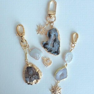Dije de ágata para bolso / Cristal de cuarzo druzy geoda / Llavero dorado / Llavero de cristal / Galvanizado / Dijes para bolso
