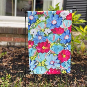 Blaue und rosa Blumen - Gartenfahne