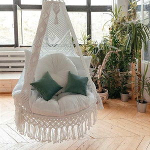 Hanging 2025 lounger bed