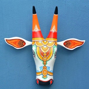 Wooden Handpainted Cow Head, Bull Head, Hand Painted Indian Nandi Indian WallArt, Hindu Nandi bull Indian Home Decor, Wooden Cow WallHanging
