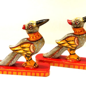 Wooden birds toy/A Set of 2 Woodpecker Birds/Handmade Toy/Miniature Toy/Hand-painted Bird Figurine/Hand Carved Woodpecker bird Toy/Golu Doll