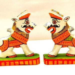 Löwe / Holztier / Waldorf Spielzeug / Holzlöwenfigur / Holzwildtier / Safaritier / Neujahrsgeschenk / Geschenk für Kinder / Miniatur / Golu-Puppen