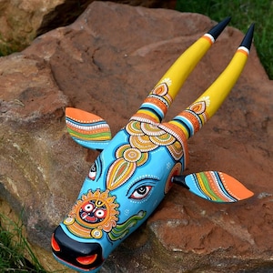 Wall Decor Cow Head ,Wooden Handpainted Bull Head, Hand Painted Nandi, Wall Decor, Hindu Jagannnath painting, Pattachitra art ,Wall Hanging