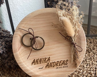 Ringschale / Ringkissen / Ringscheibe aus Holz personalisiert