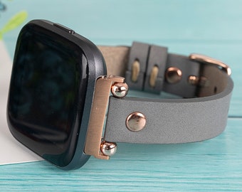 Grijze leren Fitbit Versa/Sense-band: band met dunne kralen, personaliseerbaar