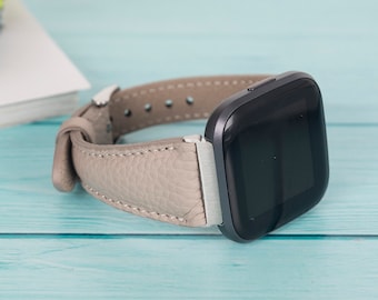 Beige Leder Fitbit Armband: Versa & Sense Serie, personalisiertes Armband