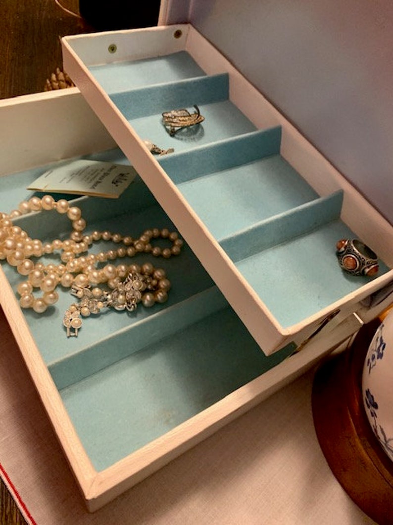 Pink Rose Buxton Jewelry Box Vintage 1960s Retro Dresser Box 1970s Storage Powder Blue Liner White Faux Leather