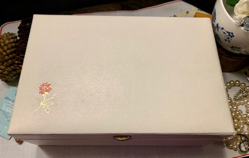 Pink Rose Buxton Jewelry Box Vintage 1960s Retro Dresser Box 1970s Storage Powder Blue Liner White Faux Leather