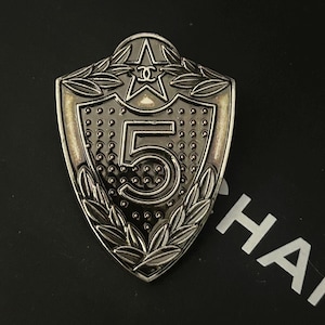 VINTAGE CHANEL pin brooch jewelry