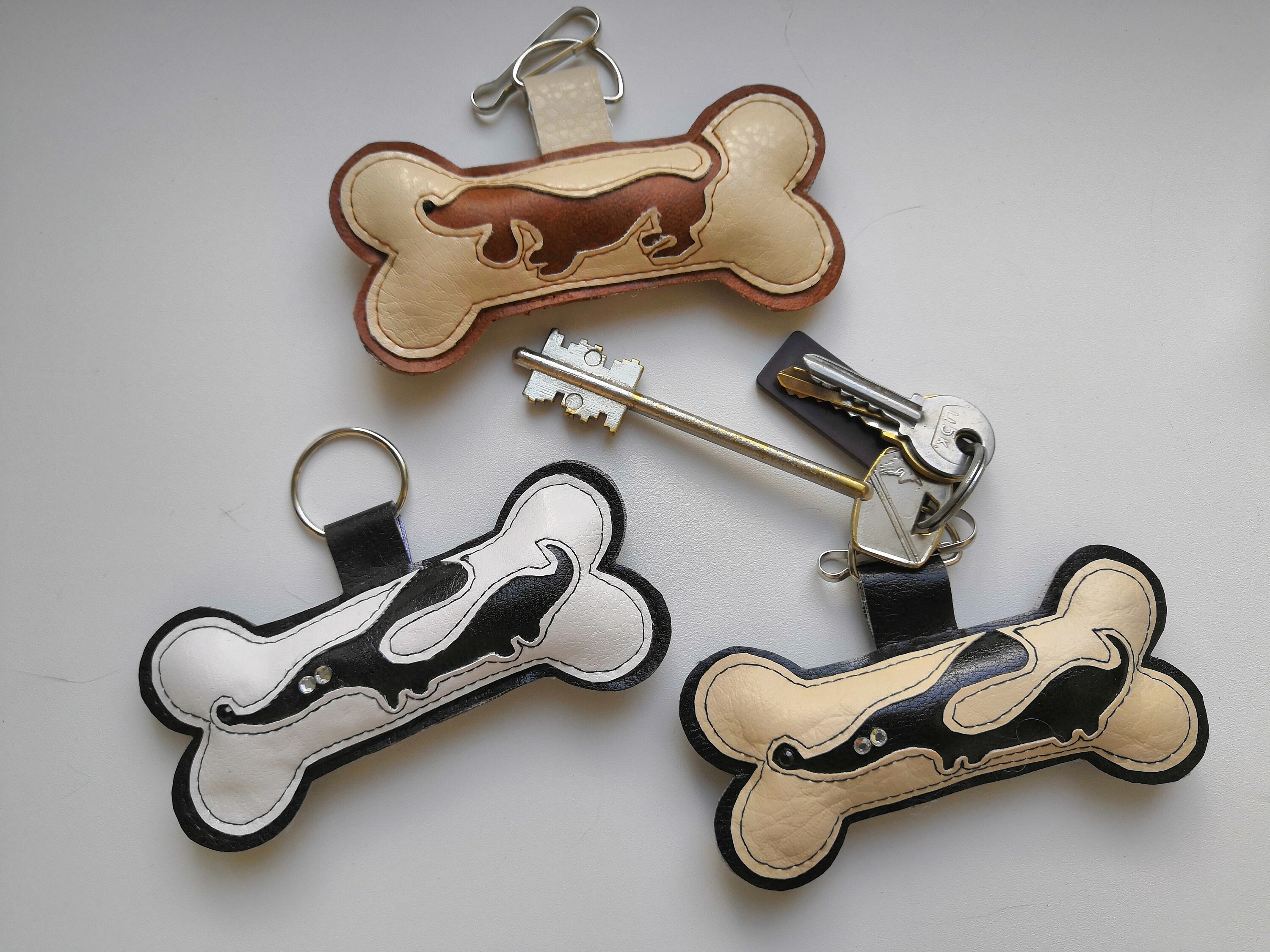 Dog bone keychain / Personalized dachshund keychain / Etsy