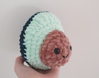 Handgjorda virkade avokado-amigurumi-plyschdjur