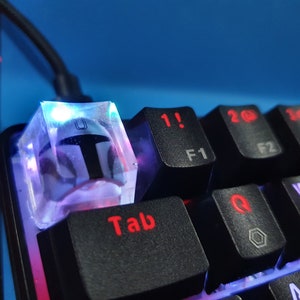 Mandalorian Warrior Artisan Resin Keycap - Cherry MX Compatible - Star Wars ESC Key - Unique Gift for Keyboard Lovers