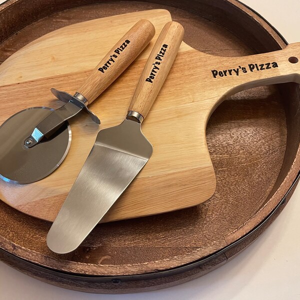 Personalized Pizza Serving Set, Pizza Paddle, Pizza Cutter, Pizza Server