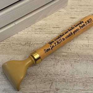 Personalized Bamboo Back Scratcher: Extendable Telescopic Design