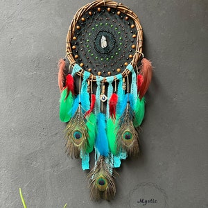 Green Wall Hanging for Kids Small Wall Decor Dreamcatcher Wall Hanging with Led Lights and Green Feathers for Nursery Bedroom Birthday Gift