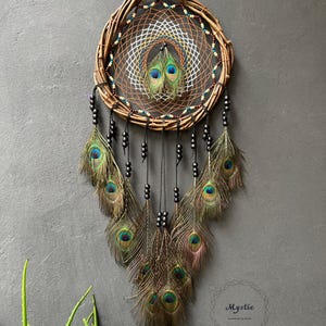 Dream Catchers Hanging Decoration/ Dreamcatcher for Girls Gifts, Peacock Feather Feather Boho Dreamcatcher Style with Natural Materials