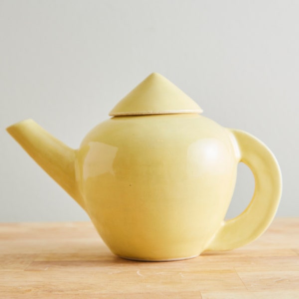 Fantastic Mid Century Modern Style Vintage Pale Yellow Ceramic Teapot