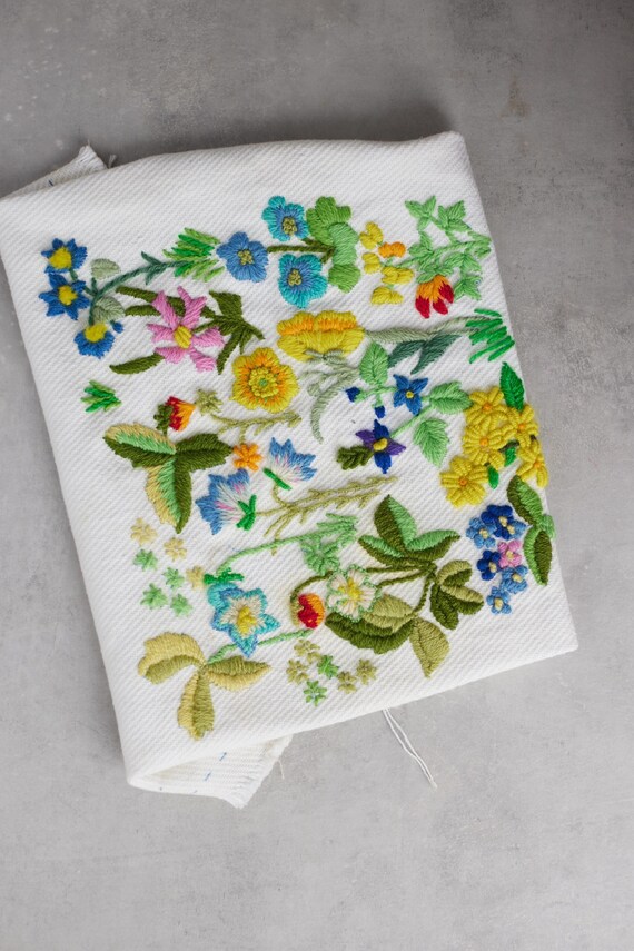 Coussin Vintage 16x16 Pouces Avec Broderie Crewel - Motif Floral Et Chaton - Fait Main - USA