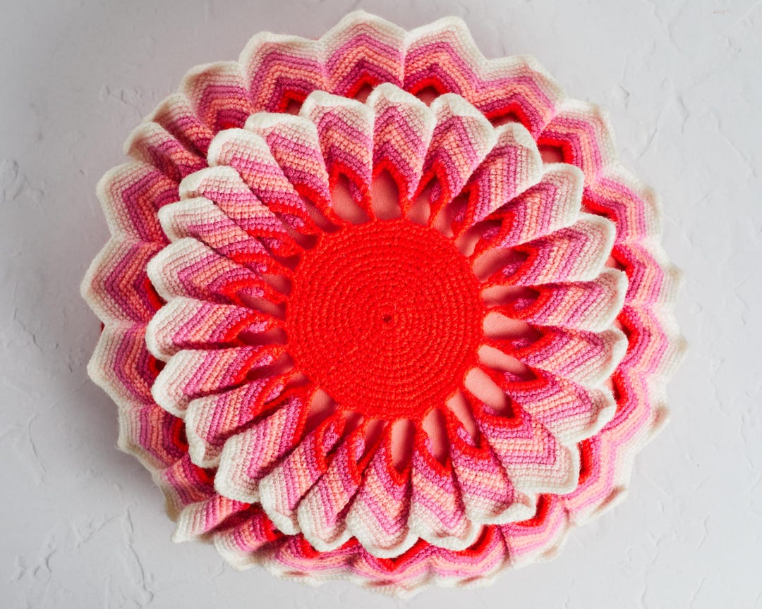 Pink Crochet Ruffles Fantastic Vintage Ruffle Crochet Pink Red White Rainbow Valentines Day ...