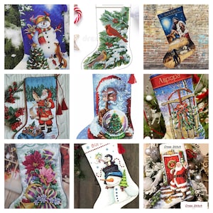 Può includere: Una collezione di calze natalizie con vari disegni. Una presenta un pupazzo di neve e una volpe, un'altra un cardinale e un uccellino su rami innevati. Altre calze raffigurano Babbo Natale, scene invernali e composizioni floreali.