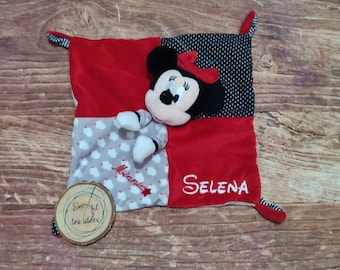 Doudou Minnie brodé au prénom de votre choix, cadeau de naissance personnalisé