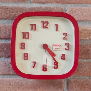 Lorenz Wall Clock - Etsy