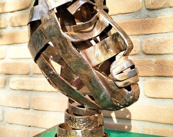 Fer の F-Lor による彫刻アートワーク - リサイクル鉄家具デザイン