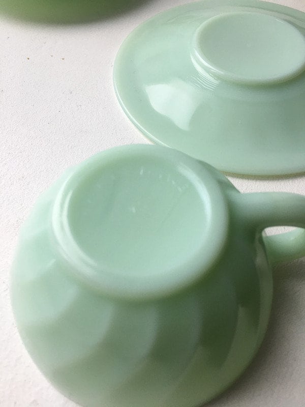 6 Tasses à café arcopal narcisses blanches - La Fée du Vintage