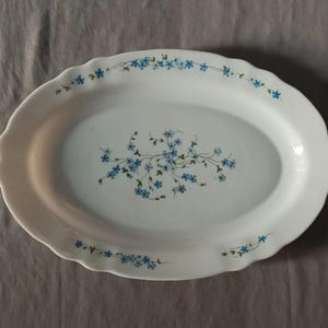 ARCOPAL Tray Oval Plate Veronica Myosotis collection - vintage design 70s Made in France